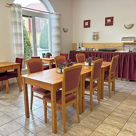 Pangea Szálloda Telč